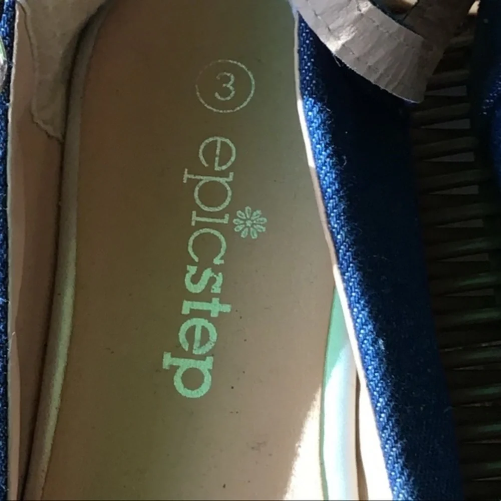 ❤️❤️SPICSTEP Girl blue flats.  ❤️❤️6X$15.00